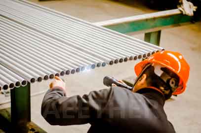 Hastelloy B-2 seamless tube inner wall visual inspection